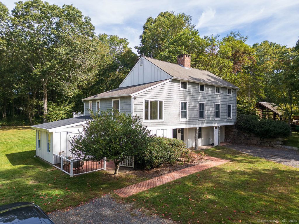 Photo of 147 Pequot Avenue, Groton, CT 06355 (MLS # 24164851)