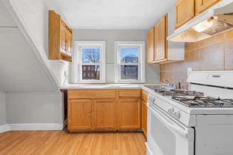 Multifamily For Rent - 7-9 Hazel Street #3RD FLR<br/> Hartford, CT 06106
