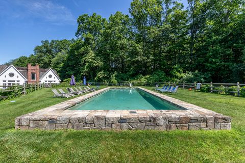 Tiny photo for 10 Sunny Ridge Road, Washington, CT 06793 (MLS # 24085383)
