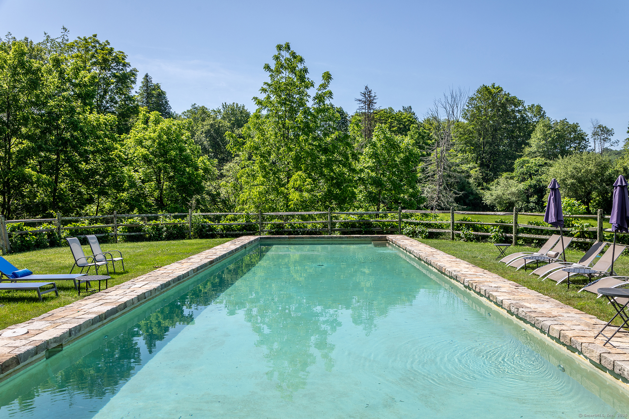 10 Sunny Ridge Road