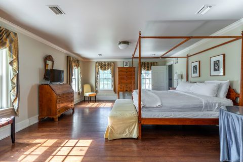 Tiny photo for 10 Sunny Ridge Road, Washington, CT 06793 (MLS # 24085383)