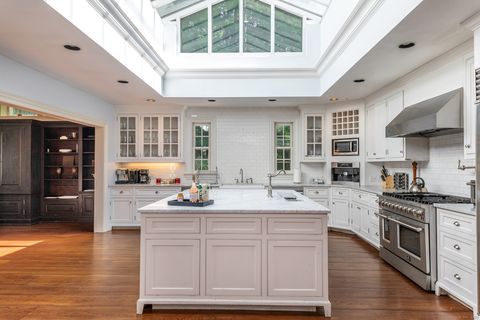 Tiny photo for 10 Sunny Ridge Road, Washington, CT 06793 (MLS # 24085383)