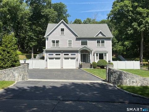 Photo of 17 Woodlawn Drive, Trumbull, CT 06611 (MLS # 24185068)