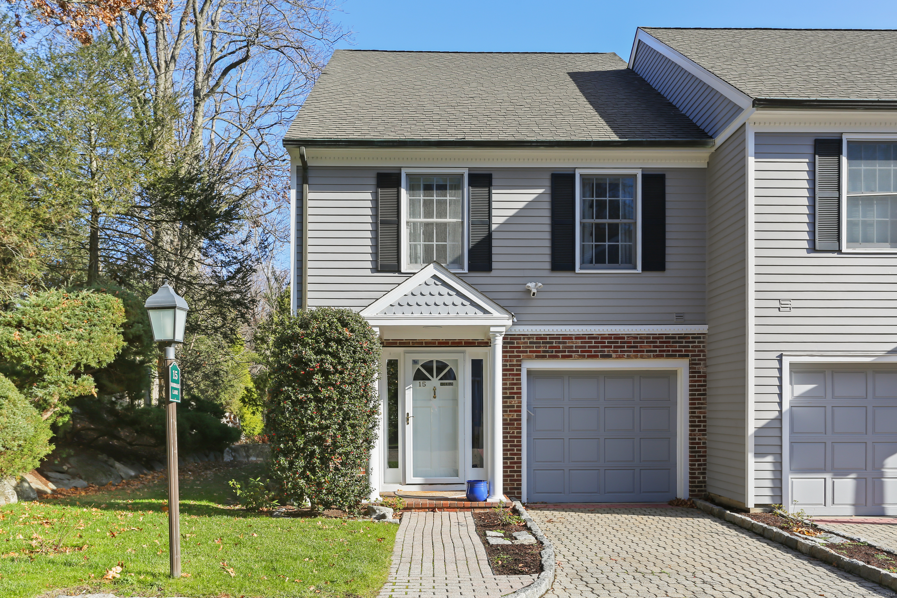 15 Norman Lane, Darien, Connecticut - 3 Bedrooms  
3 Bathrooms  
5 Rooms - 