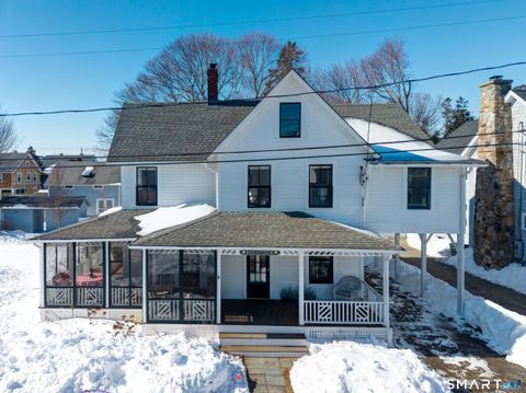 11 Tuxis Road Madison CT 06443