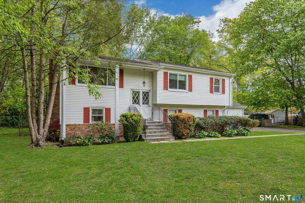 Photo of 209 Prudence Drive, Stamford, CT 06907 (MLS # 24172540)