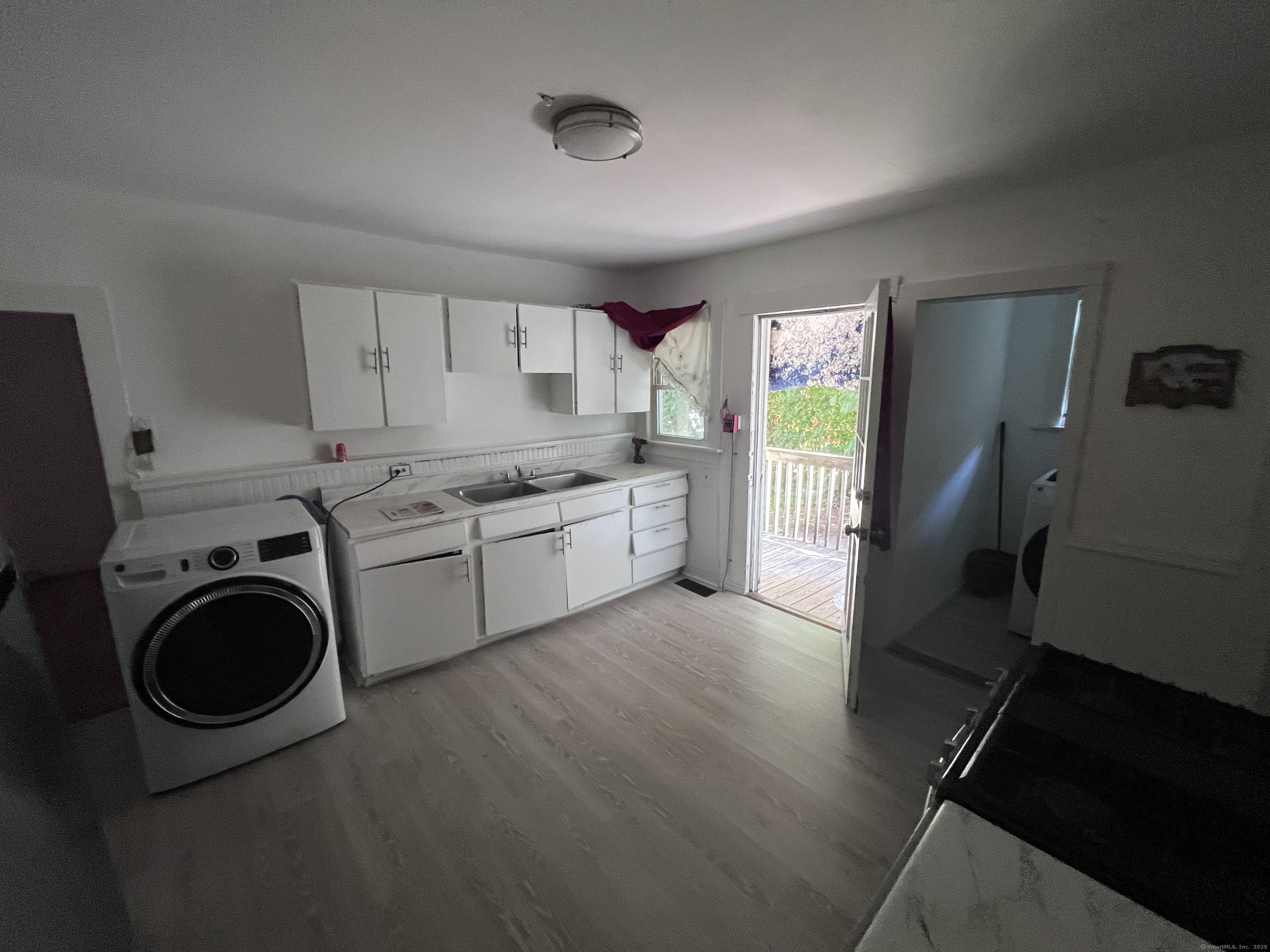 New Britain, Connecticut 06051, United States, 2 Bedrooms Bedrooms, ,1 BathroomBathrooms,Residential,Active,170880