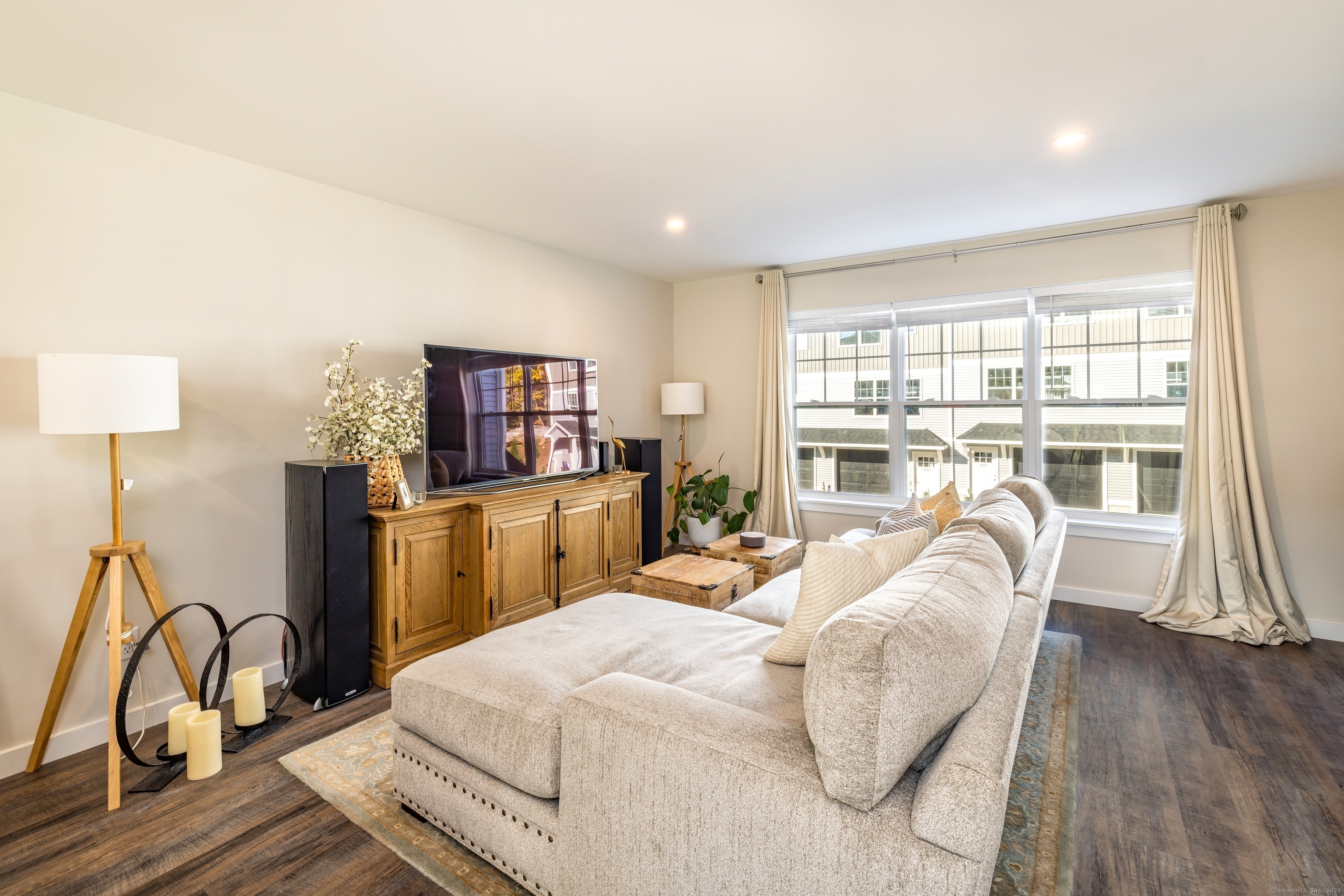 East Lyme, Connecticut 06357, United States, 3 Bedrooms Bedrooms, ,2 BathroomsBathrooms,Residential,Pending,13300