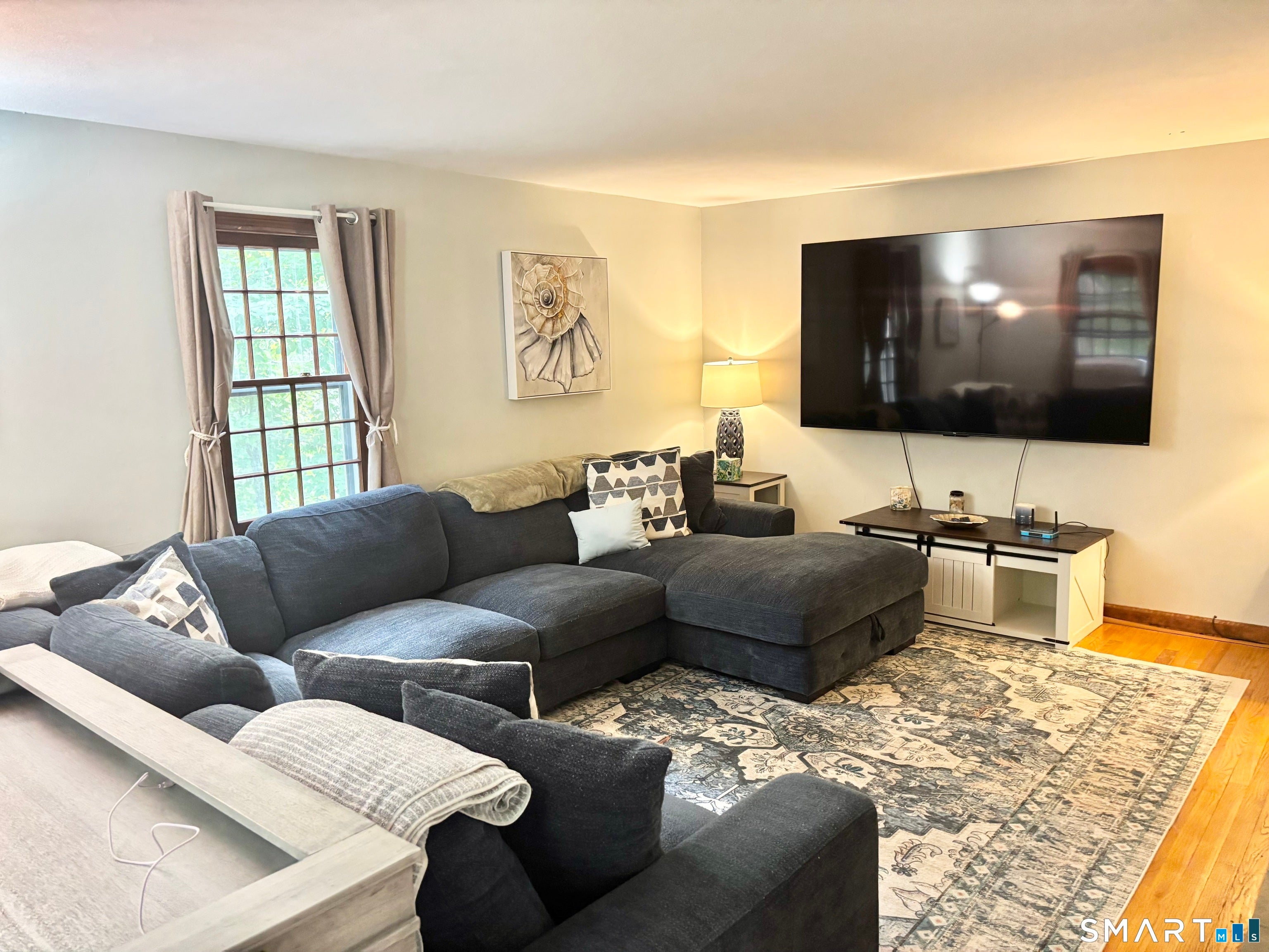2 Oakridge Drive