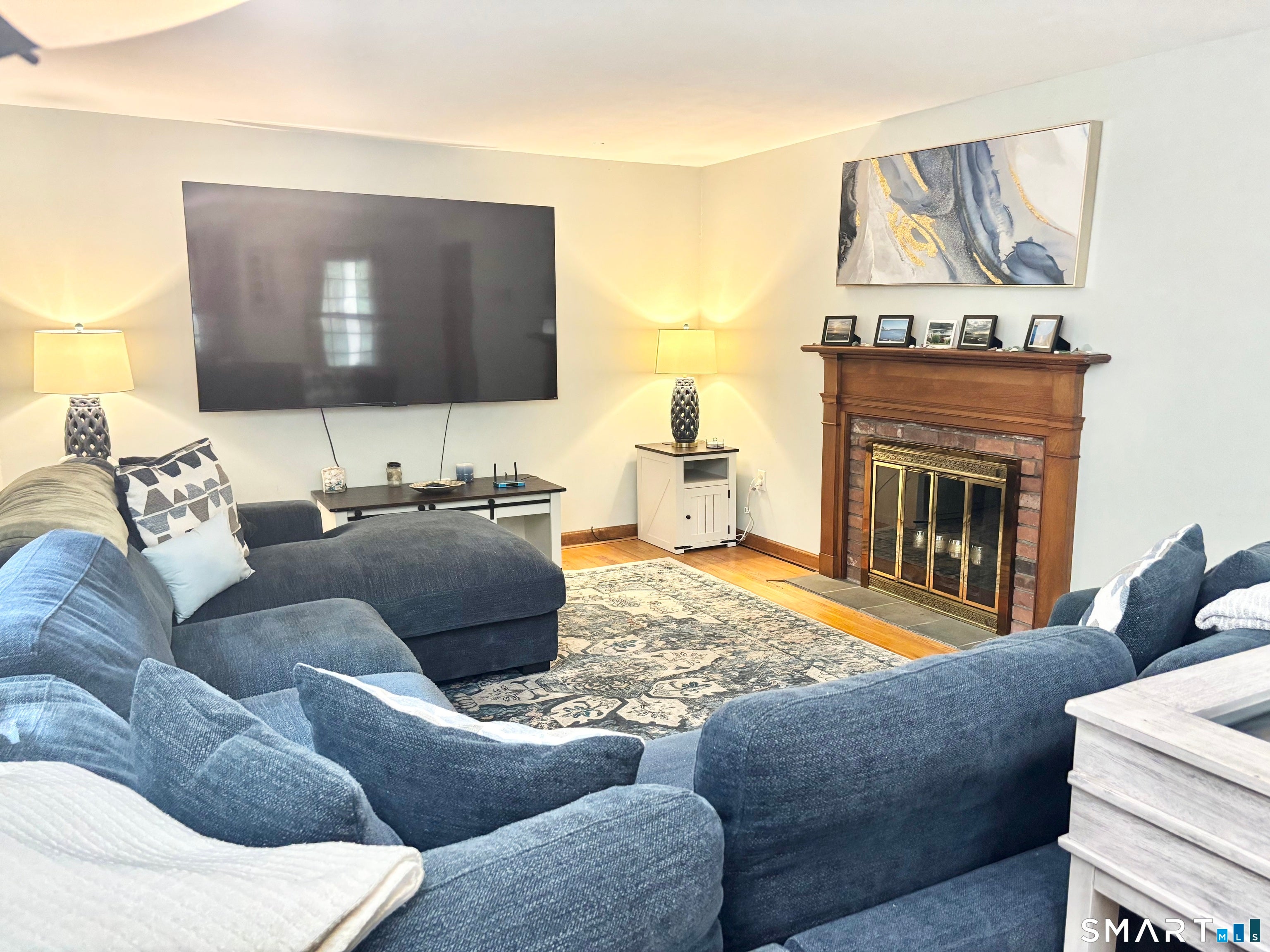 2 Oakridge Drive