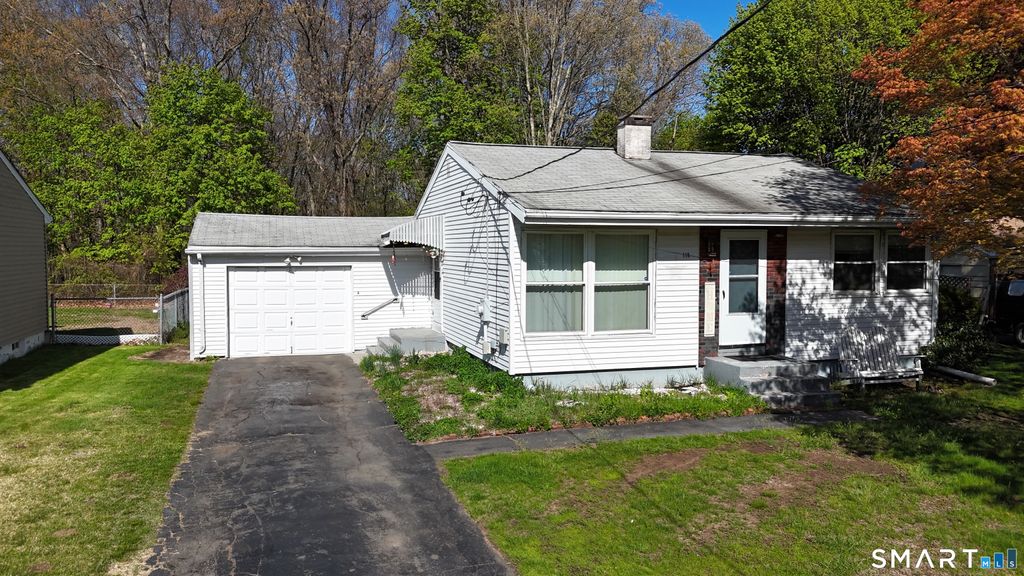 Photo of 118 Bradley Terrace, Derby, CT 06418 (MLS # 24170592)