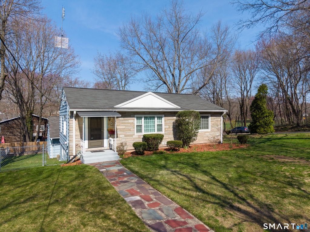 Photo of 30 Lucy Street, Hamden, CT 06514 (MLS # 24166012)