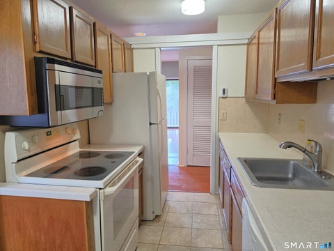 Tiny photo for 52 Great Meadow Lane #19D, Farmington, CT 06001 (MLS # 24208863)