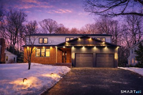 60 Fox Chase Lane West Hartford CT 06107