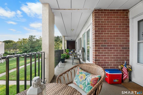 Tiny photo for 275 West Walk #275, West Haven, CT 06516 (MLS # 24202846)