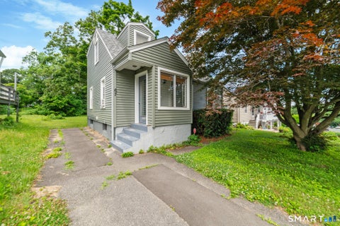 Homes For Sale - 67 Macarthur Drive<br/> Waterbury, CT 06704