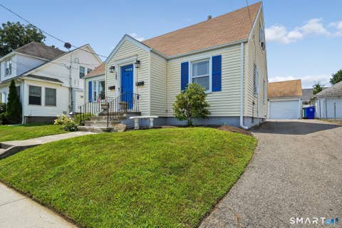 Photo of 185 Oakland Street, Stratford, CT 06615 (MLS # 24197891)