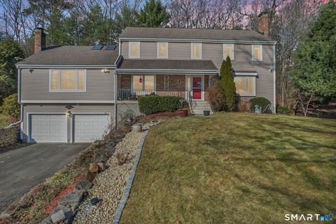 32 Canterbury Lane Farmington CT 06085