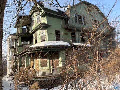 Multifamily For Sale - 230 Plaza Avenue<br/> Waterbury, CT 06710