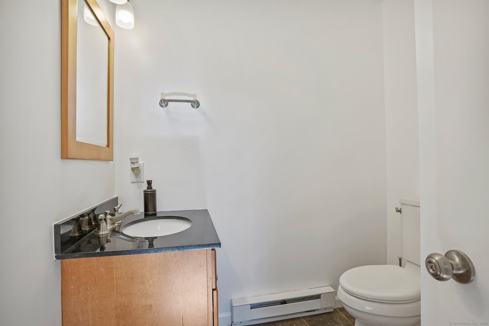24 Taft Point #APT 38, Waterbury, Connecticut image 15