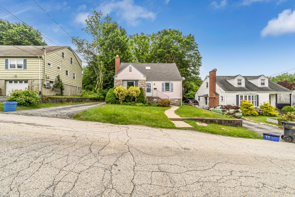 Photo of 214 Thames Street, New London, CT 06320 (MLS # 24138711)