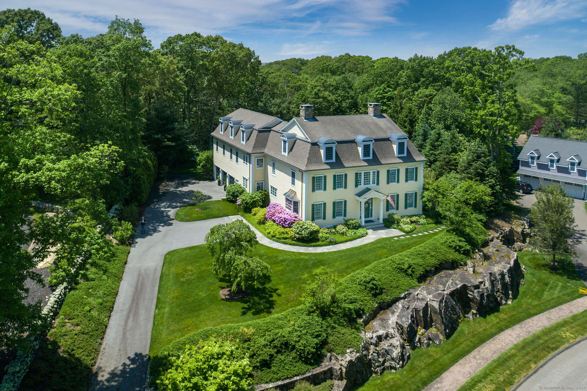 37 Lantern Hill Road, Madison, Connecticut - 6 Bedrooms  
5.5 Bathrooms  
12 Rooms - 