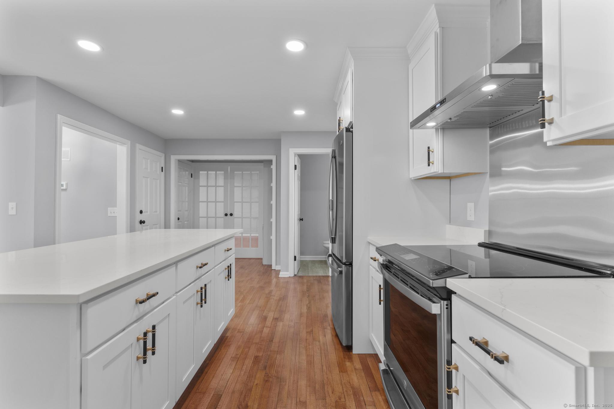 40 Harkness Drive, Madison, Connecticut image 11