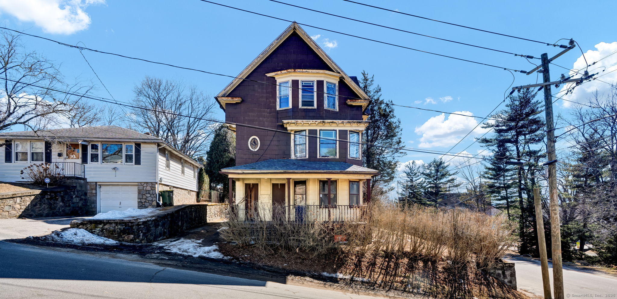 Byrneside Avenue, Waterbury, Connecticut - 6 Bedrooms  
3 Bathrooms  
15 Rooms - 