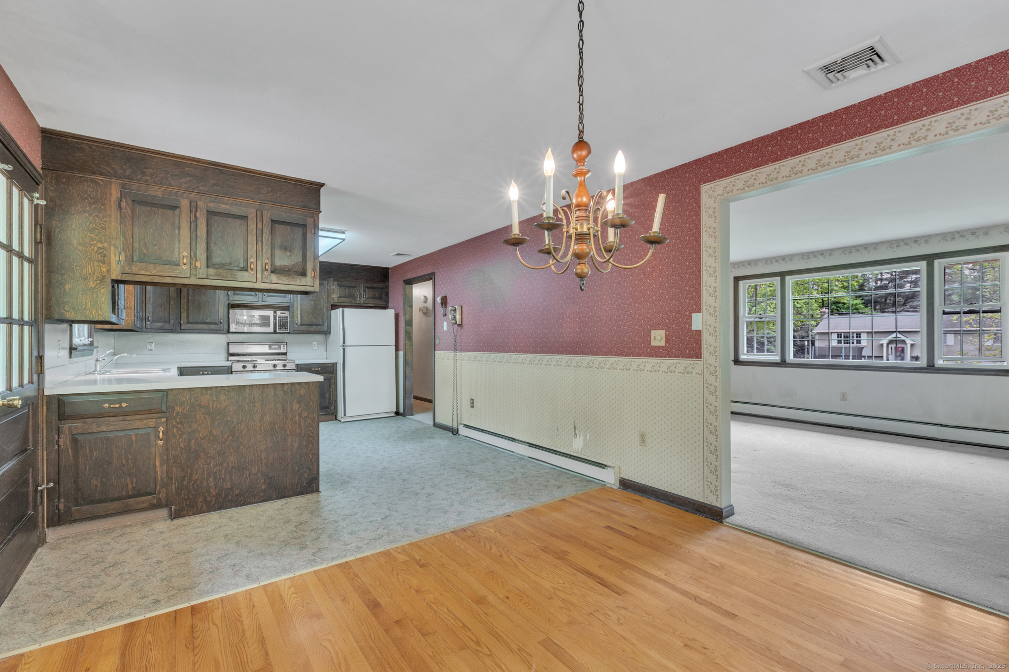 84 Blue Ridge Drive, Somers, Connecticut image 8