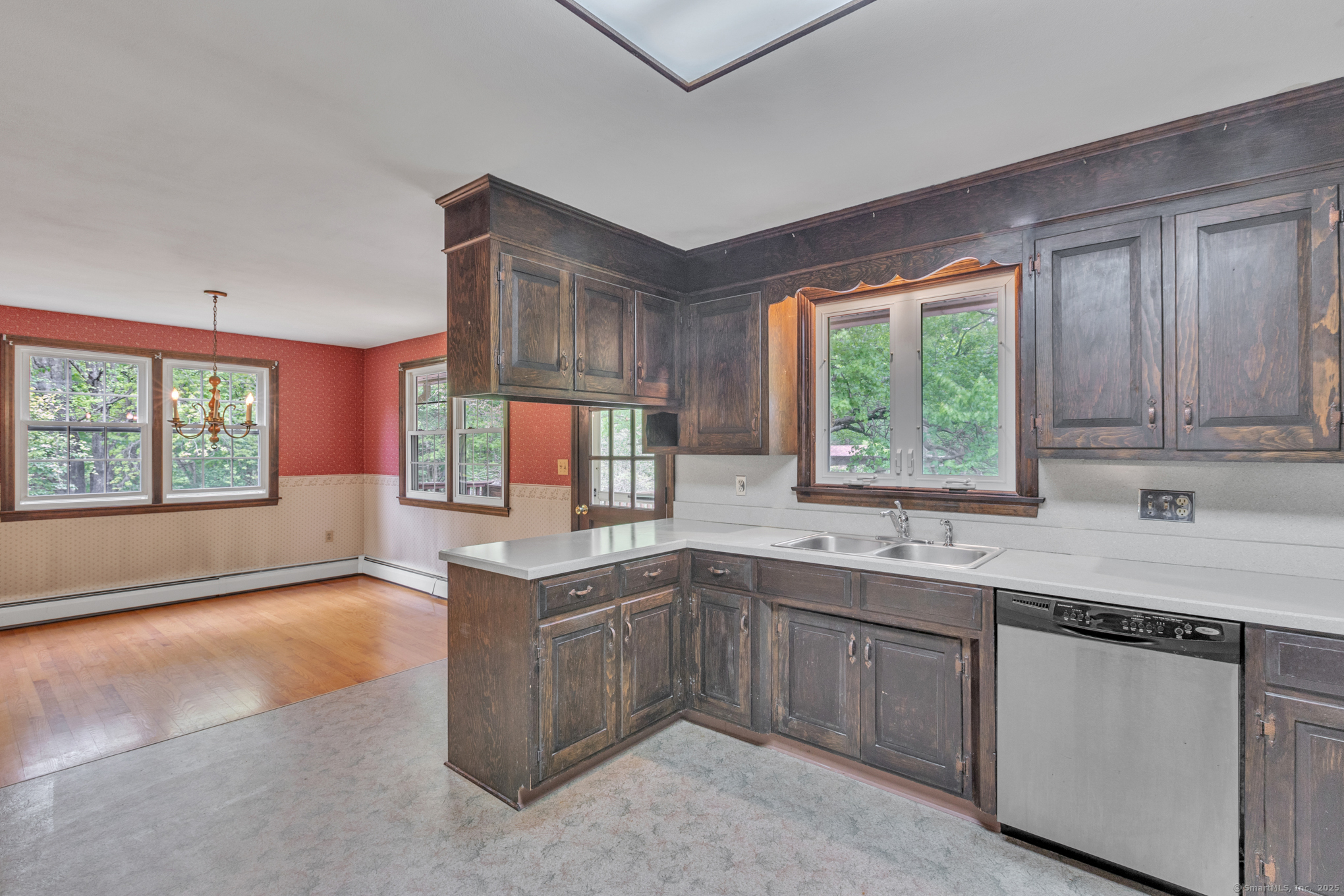 84 Blue Ridge Drive, Somers, Connecticut image 13