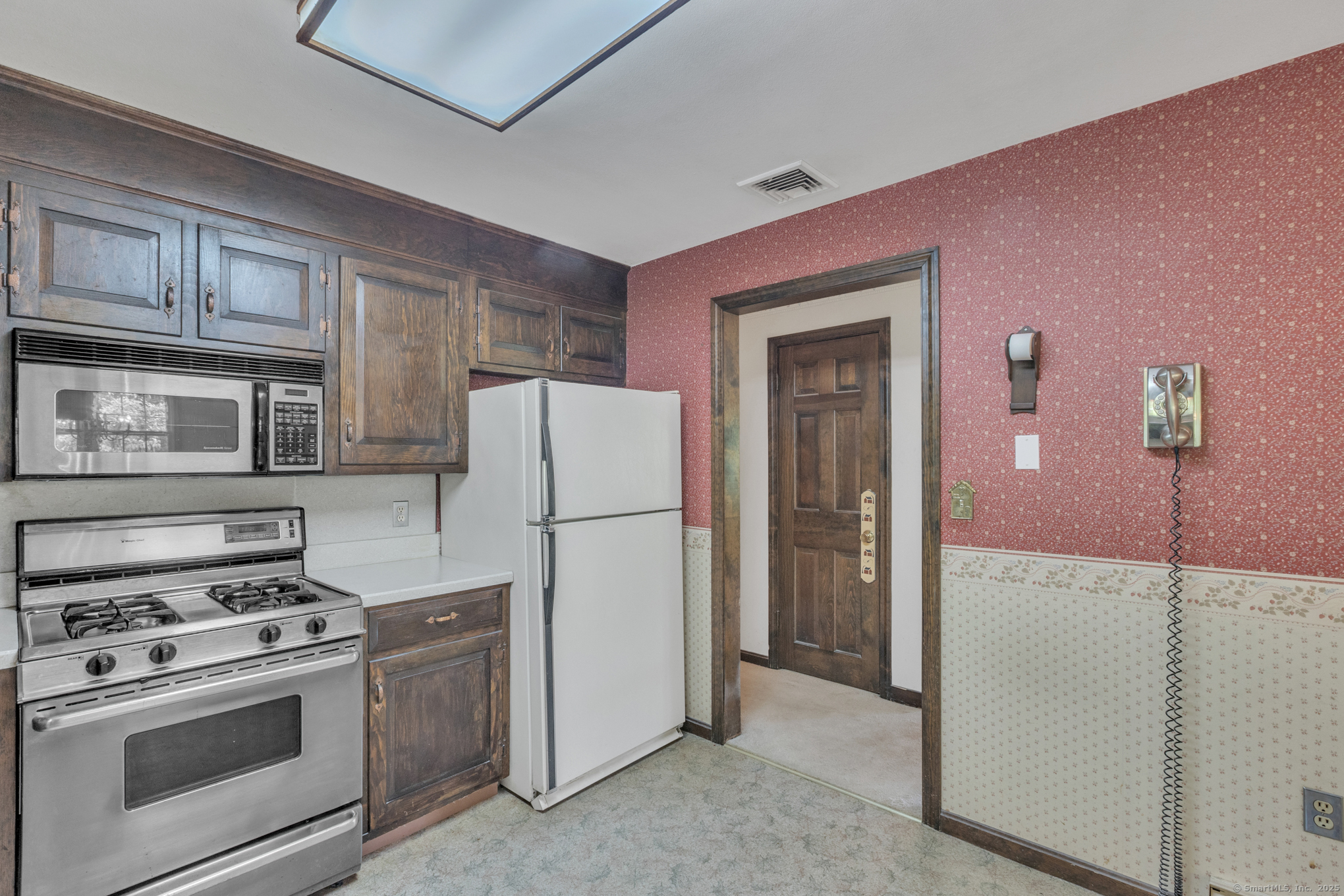 84 Blue Ridge Drive, Somers, Connecticut image 15