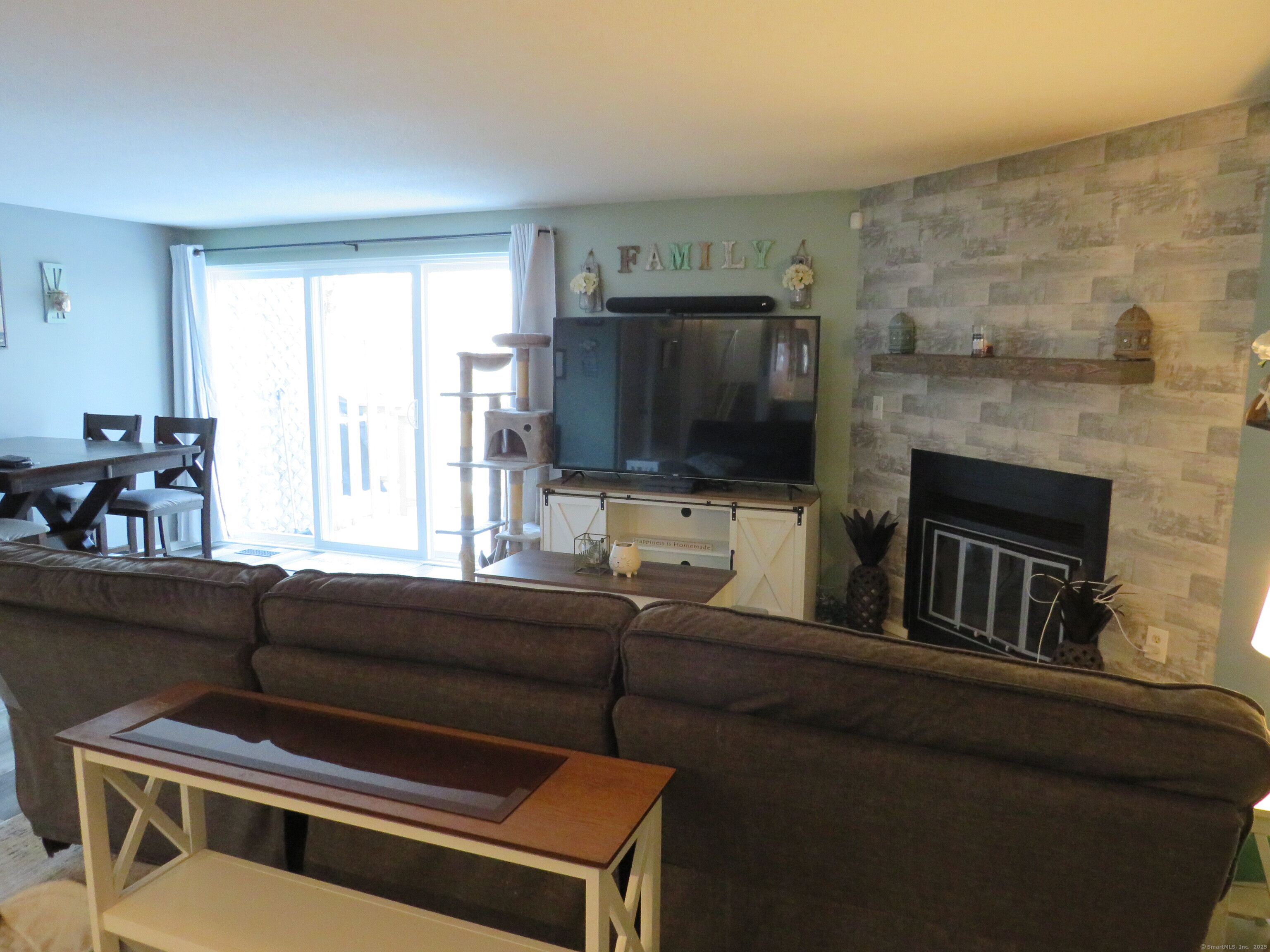 8 Clubhouse Drive #8, Cromwell, Connecticut image 3