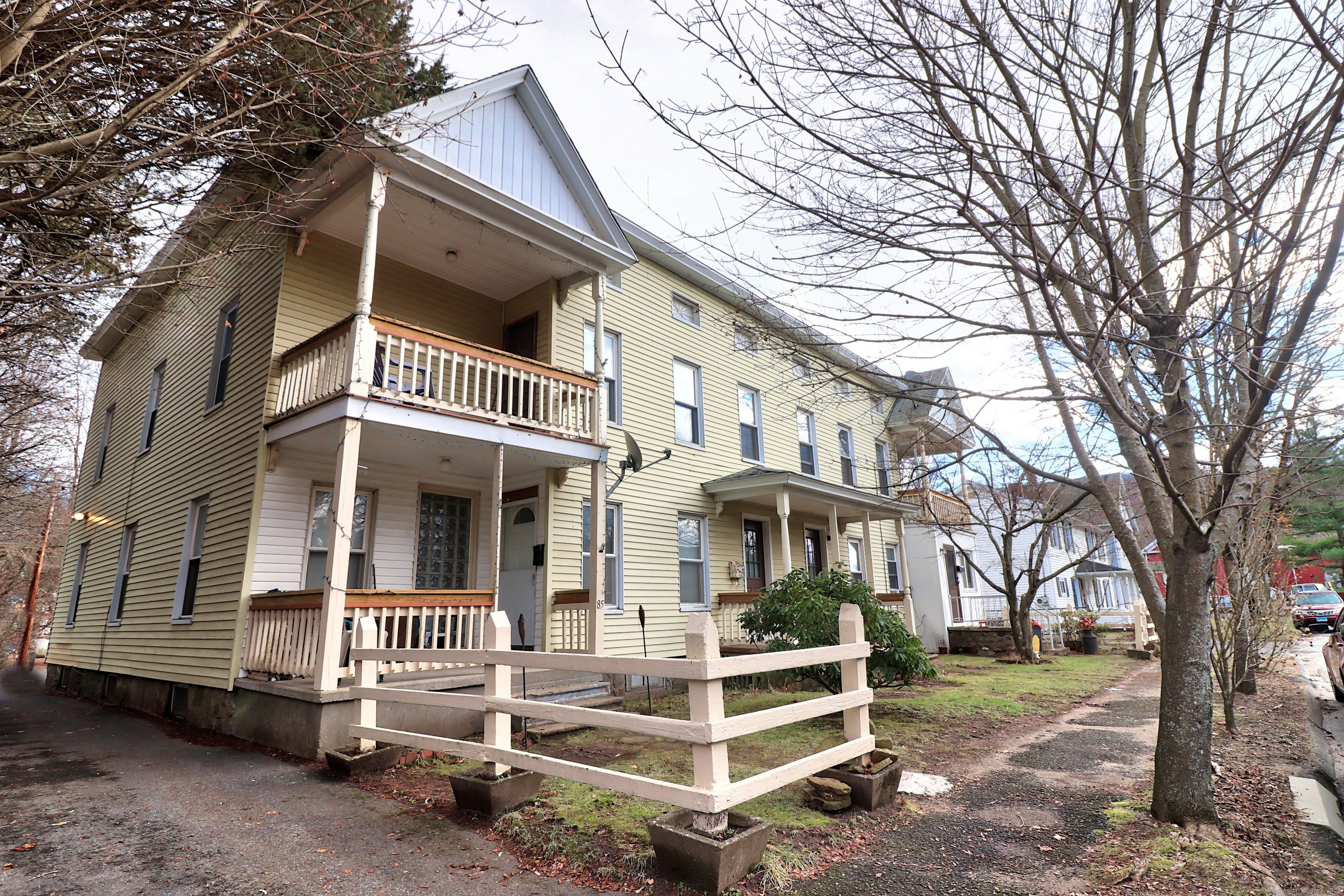 85 Railroad Avenue
