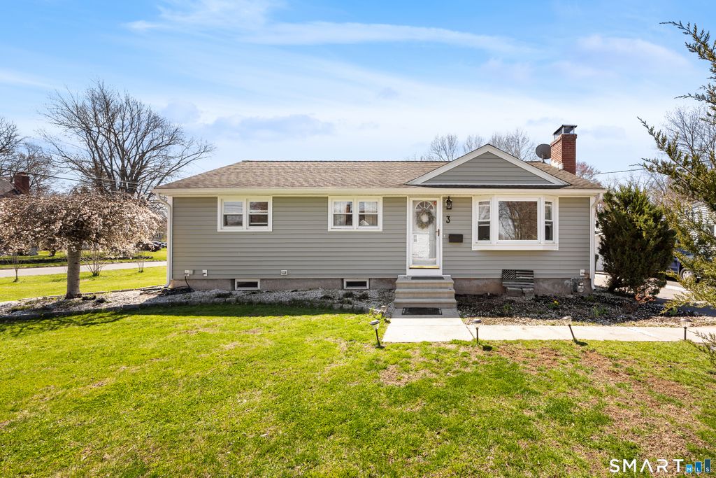 Photo of 3 Greenlawn Avenue, Newington, CT 06111 (MLS # 24166739)