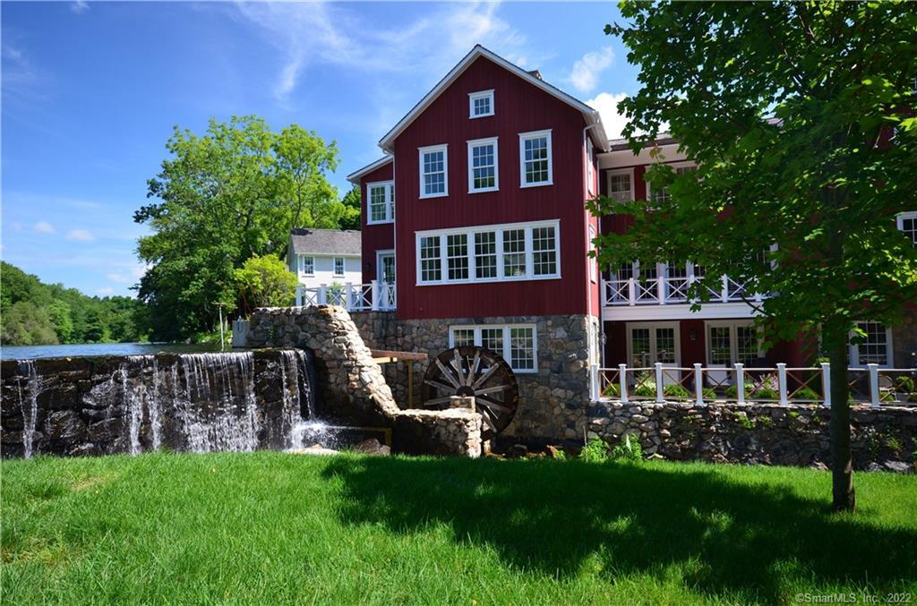 Photo 1 of 41 Jelliff Mill Road 7, New Canaan, Connecticut, $1,125,000, Web #: 170352764