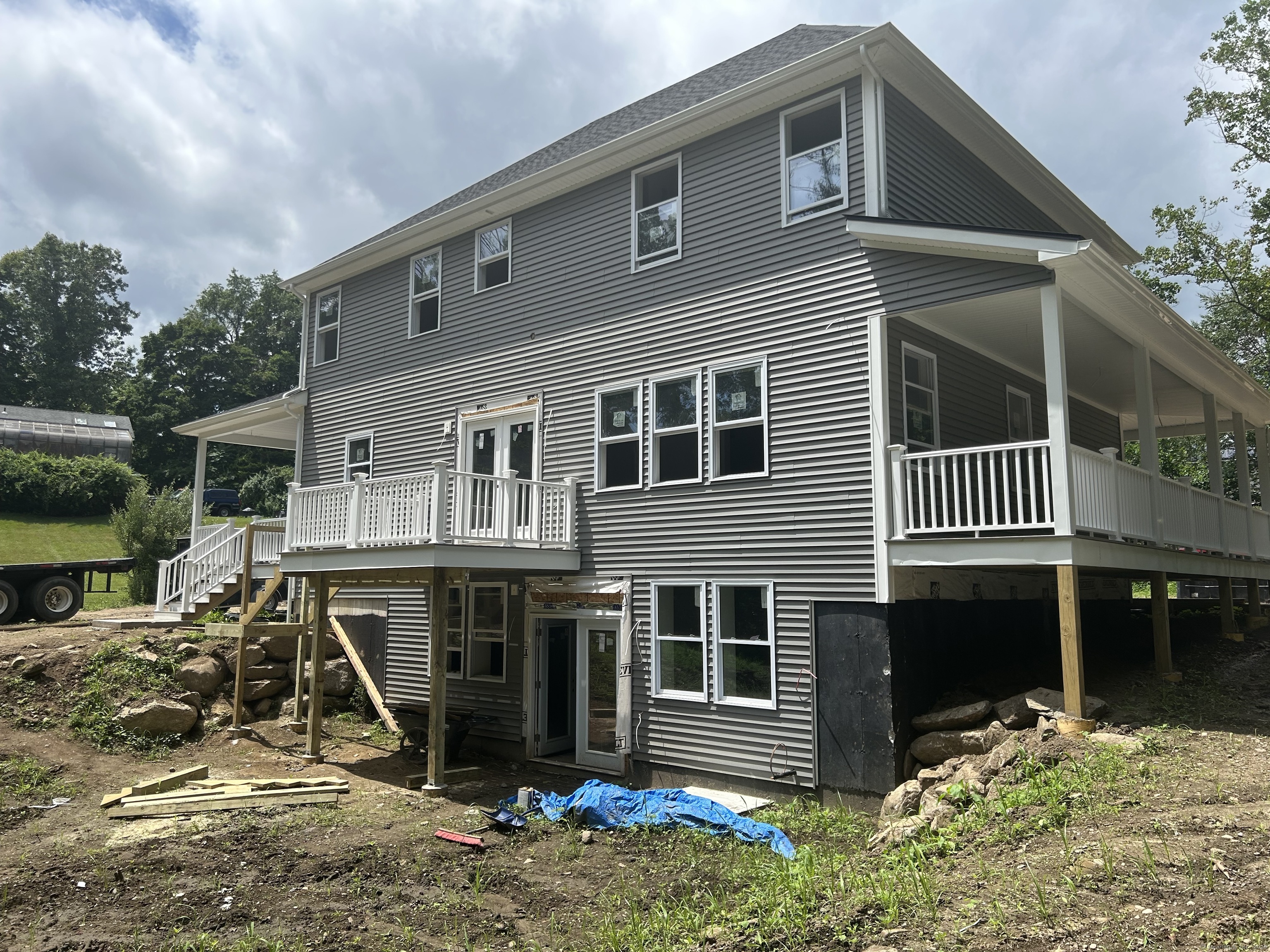 4 mead farm Road