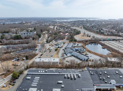 Tiny photo for 400 Bayonet Street, New London, CT 06320 (MLS # 24141952)