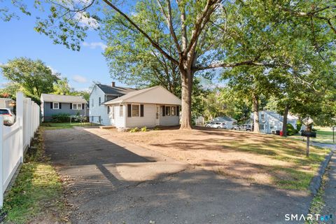 Photo of 73 Lanouette St Extension, Meriden, CT 06451 (MLS # 24162201)