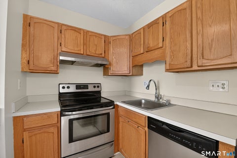 Tiny photo for 471 Whalley Avenue #D, New Haven, CT 06511 (MLS # 24187879)
