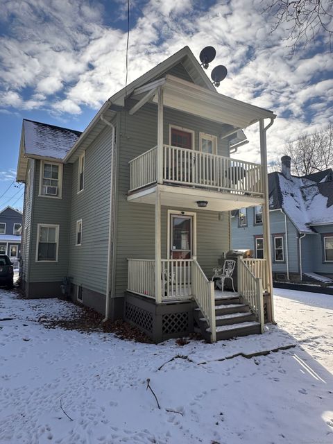 32 Wells Avenue East Hartford CT 06108