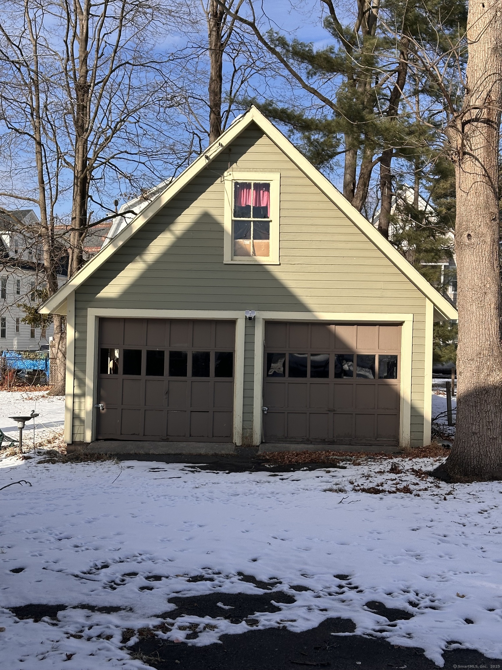32 Wells Avenue