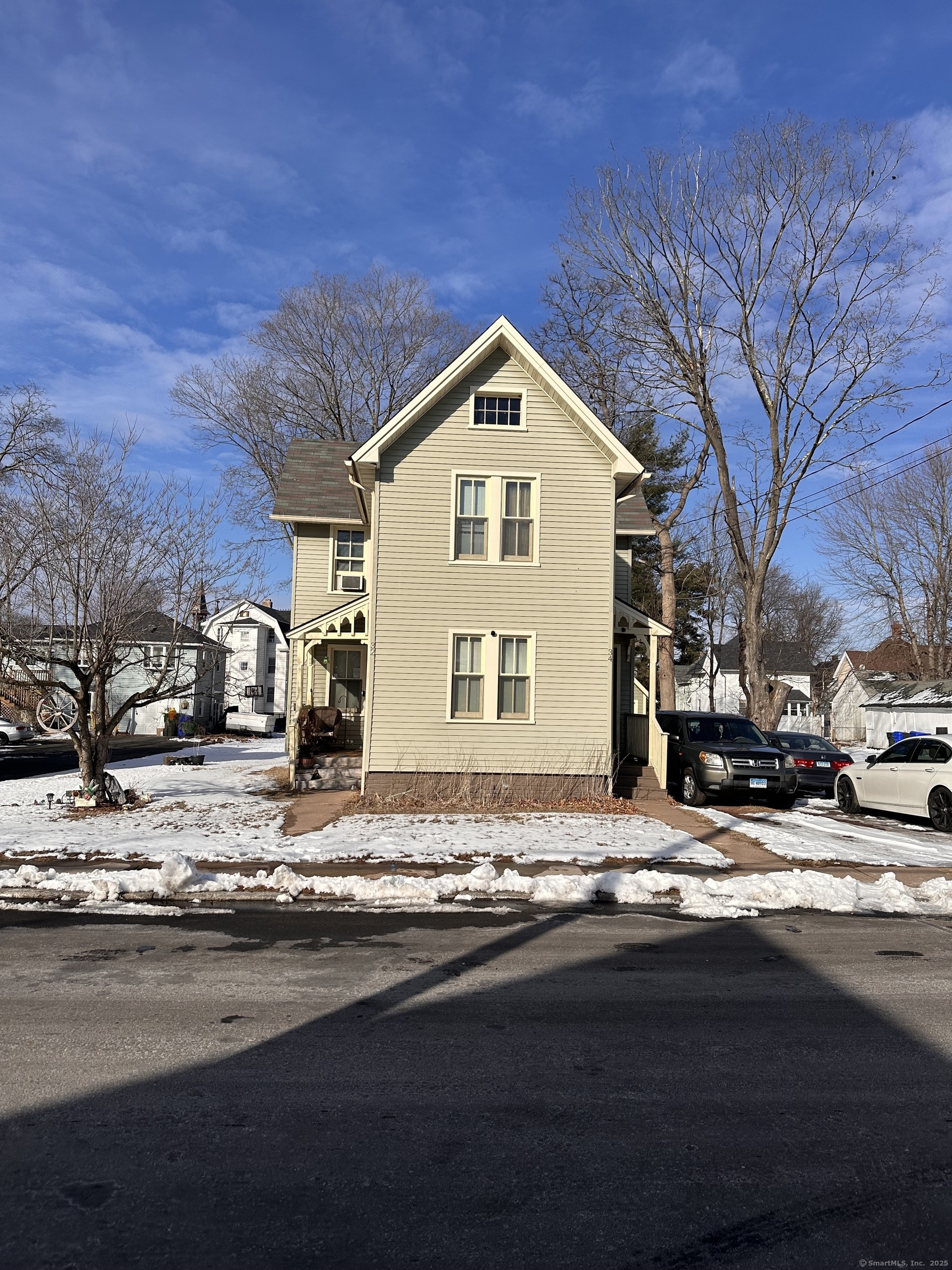 32 Wells Avenue