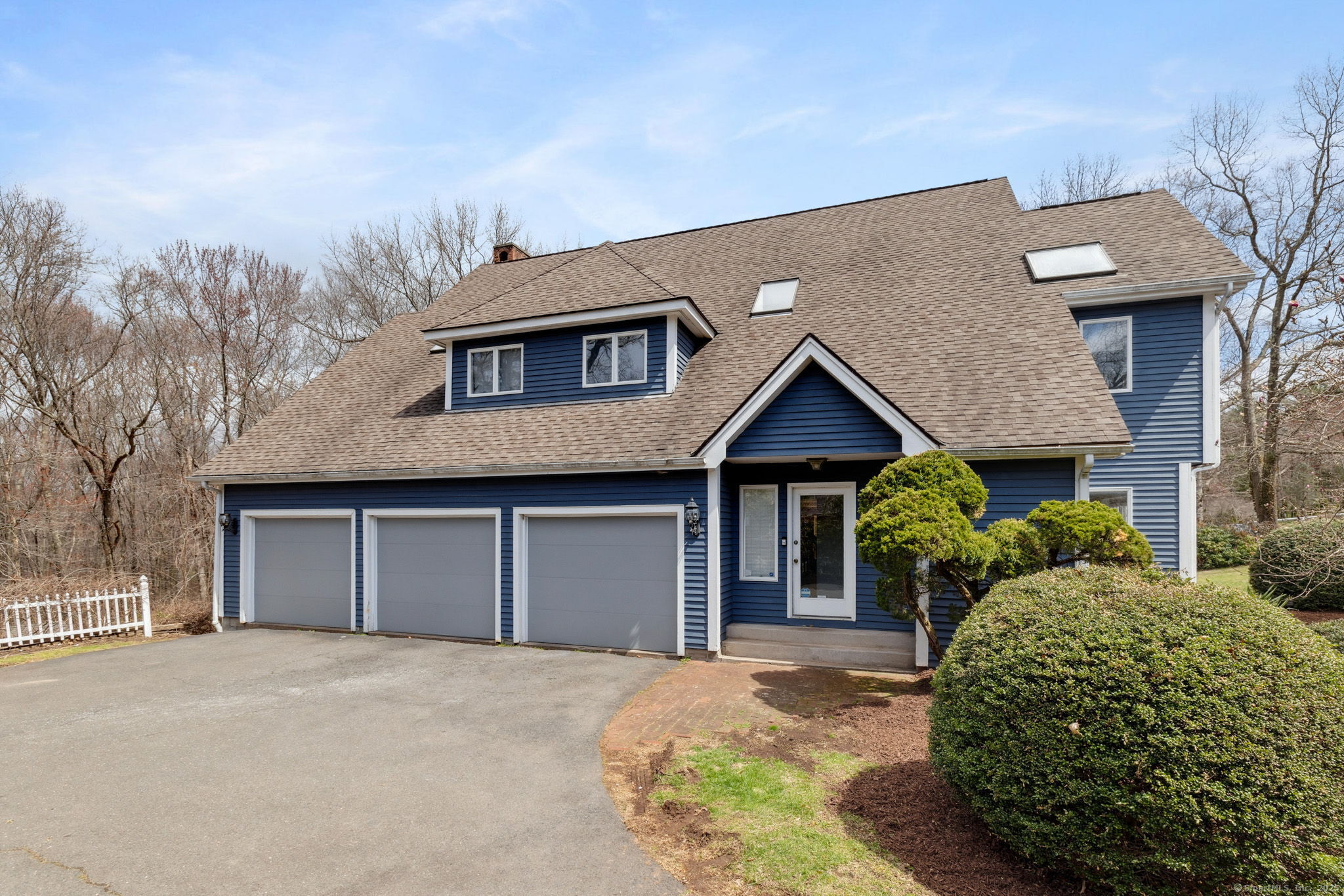 201 High Wood Drive, Glastonbury, Connecticut image 2
