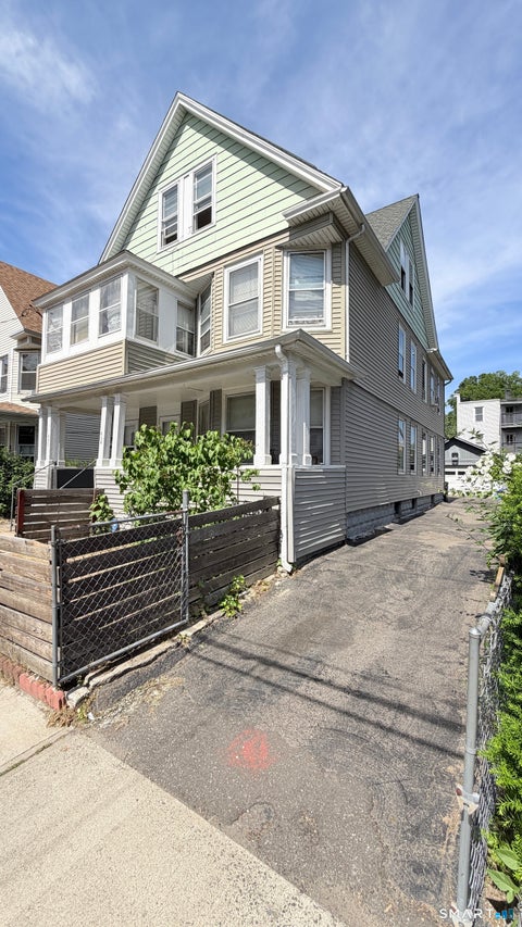 Multifamily For Sale - 464-466 Hollister Avenue<br/> Bridgeport, CT 06607