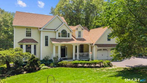Photo of 14 Wychwood Lane, Oxford, CT 06478 (MLS # 24196284)