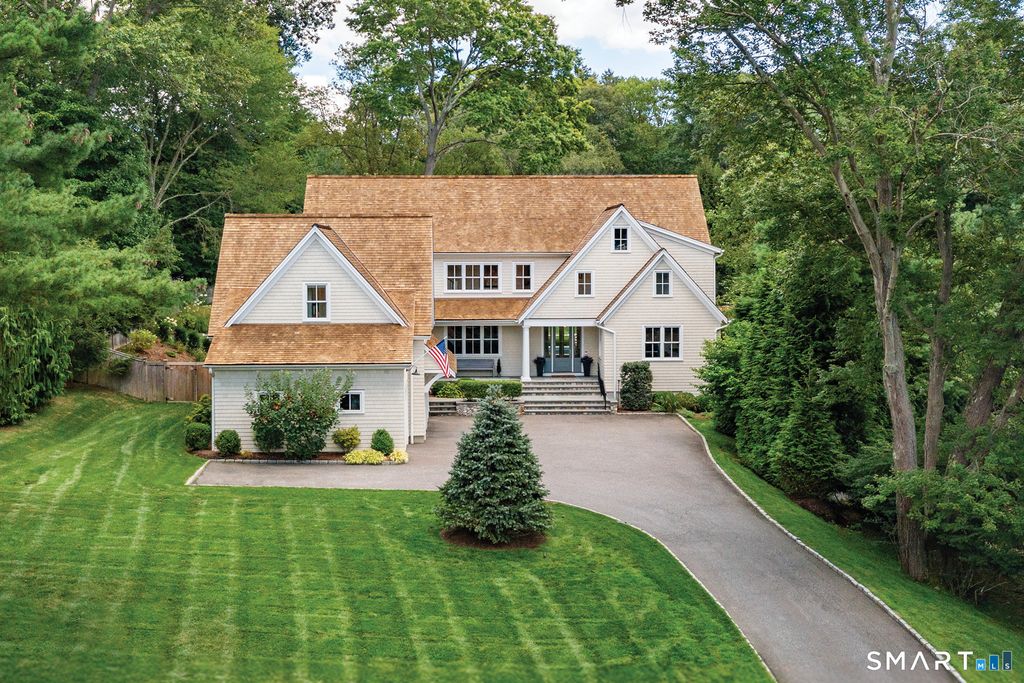 Photo of 49 Hillspoint Road, Westport, CT 06880 (MLS # 24119112)