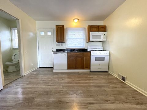 Tiny photo for 649 Newhall Street #3, Hamden, CT 06517 (MLS # 24138496)