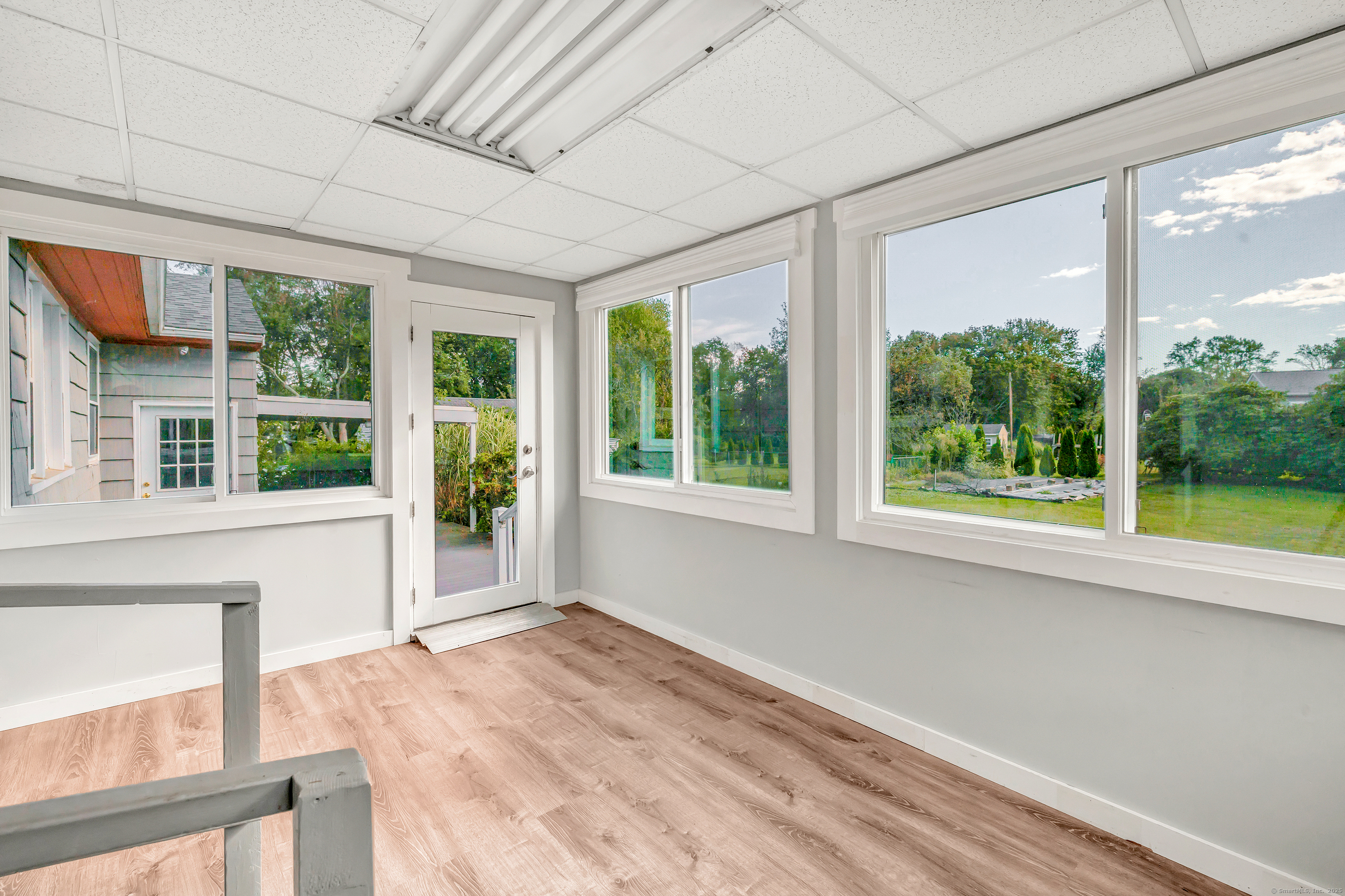 Trumbull, Connecticut 06611, United States, 3 Bedrooms Bedrooms, ,1 BathroomBathrooms,Residential,Pending,206008