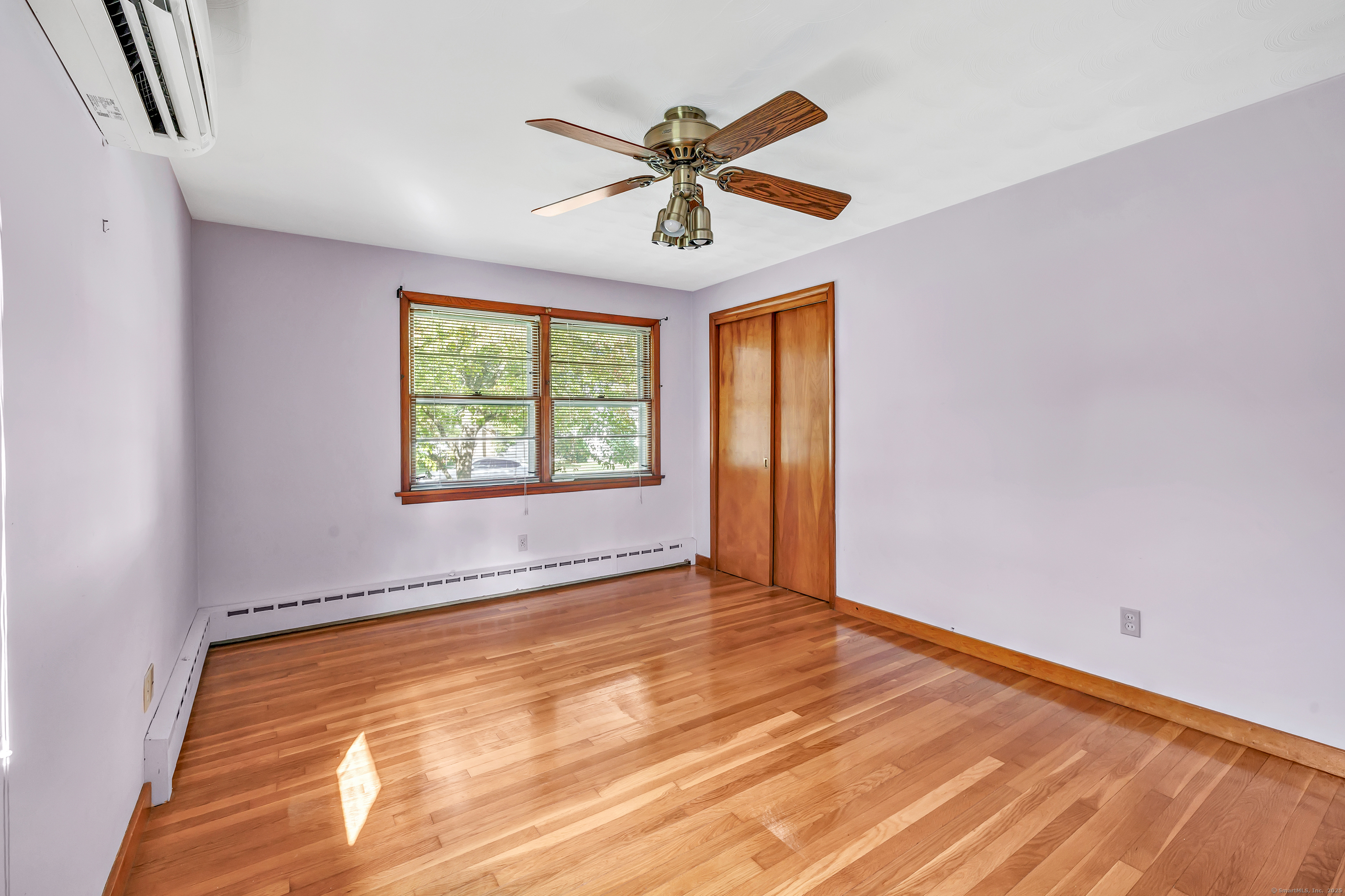 Trumbull, Connecticut 06611, United States, 3 Bedrooms Bedrooms, ,1 BathroomBathrooms,Residential,Pending,206008