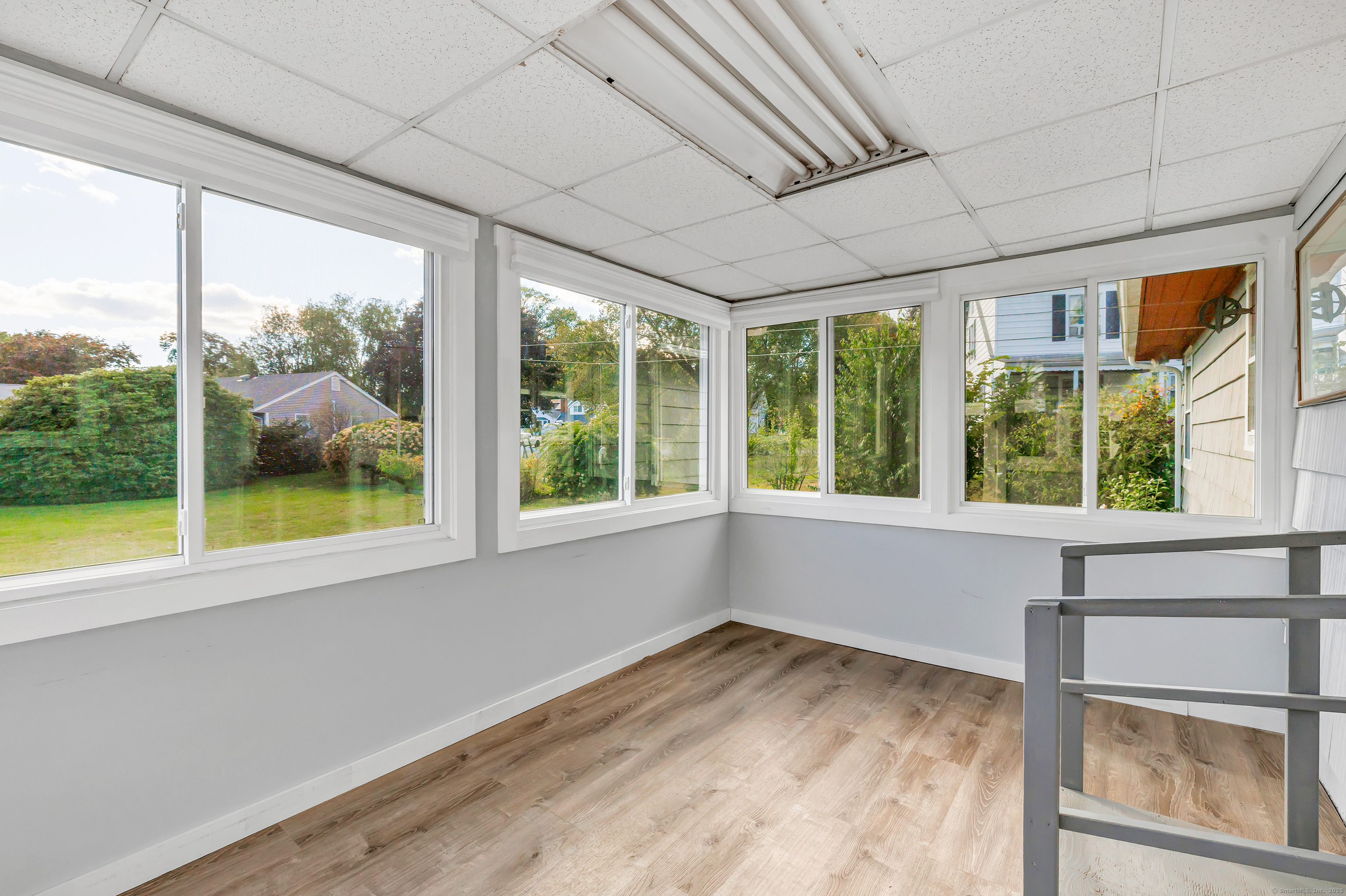 Trumbull, Connecticut 06611, United States, 3 Bedrooms Bedrooms, ,1 BathroomBathrooms,Residential,Pending,206008